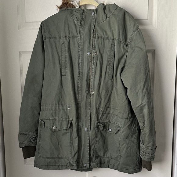 Beverly Hills Polo Club Utility Jacket in Olive Green - Picture 1 of 9